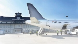 Flugzeug am Flughafen Braunschweig-Wolfsburg