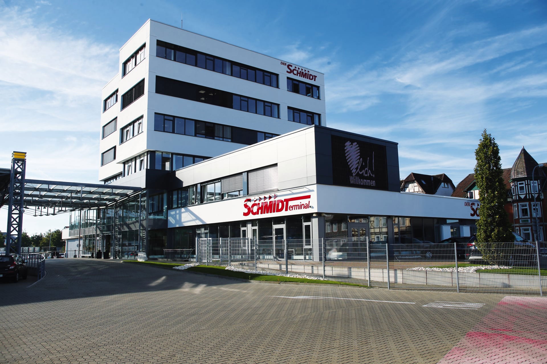 Außenansicht des SchmidtTerminal in Wolfenbüttel Außenansicht des SchmidtTerminal in Wolfenbüttel