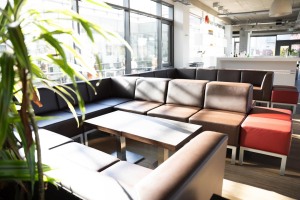 Loungebereich DER SCHMIDT GRUPPE im SchmidtTerminal in Wolfenbüttel