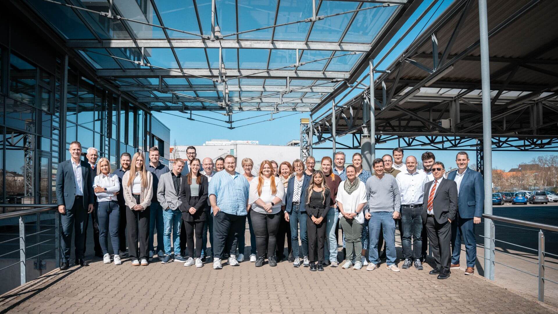 Ein Teil des Teams bei DER SCHMIDT GRUPPE am SchmidtTerminal